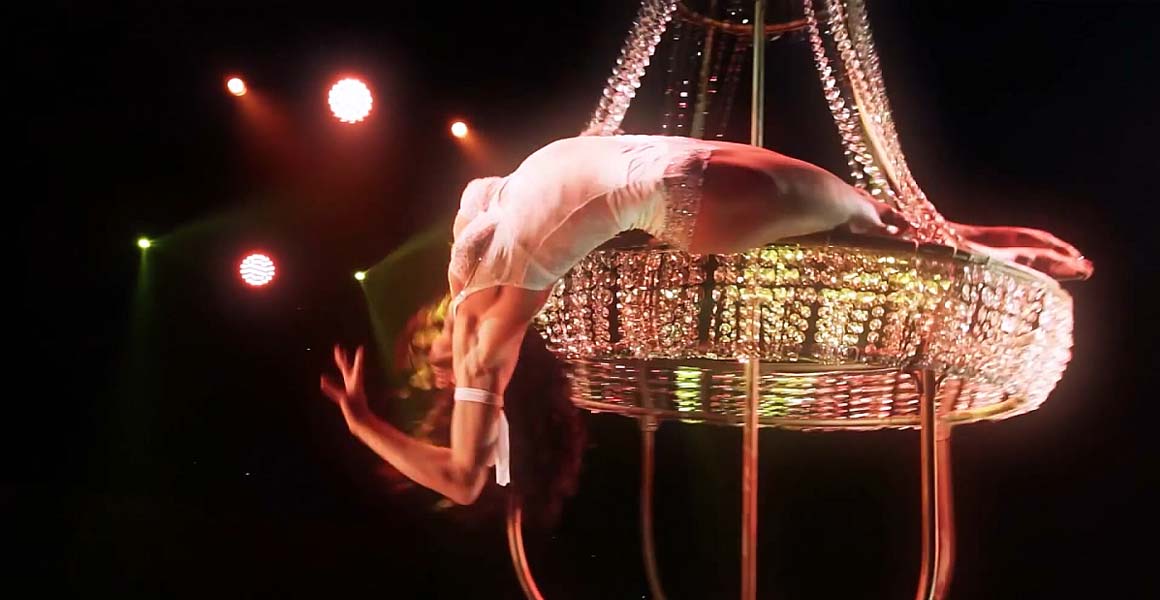 Aerial Chandelier Showact 4