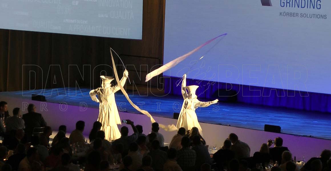 The-Movers-Walking-Act-04